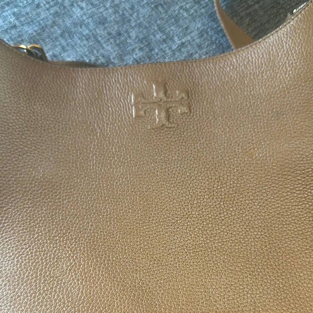 Tory Burch Tan Leather Shoulder Bag - Picture 2 of 7